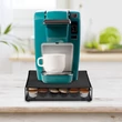 Kapszulás kávéfőző előtt elhelyezett dolce gusto kapszulatartó