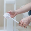 Wc kefe pótfej cseréje egy fehér színű wc kefén 