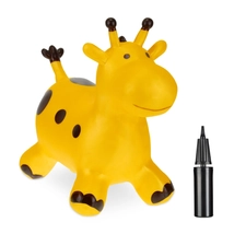 Zsiráf formájú ugráló állatka sárga színben felfújható pumpával szettben