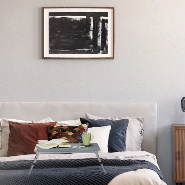 Ran nagyméretű szürke színű laptopasztal notebook asztal reggelizőtálcaként használva egy ágyban