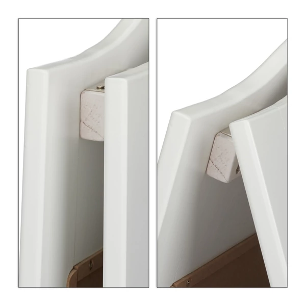 fehér színű összecsukható fa megállító tábla