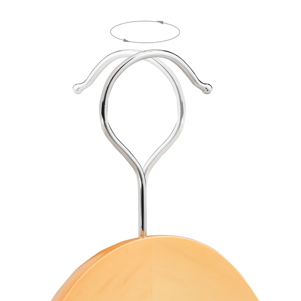 Forgatható akasztókampó egy nagyméretű fából készült fa vállfa felső részén