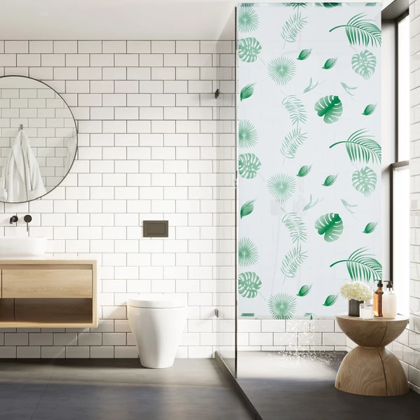 Modern minimal design fürdőszobában elhelyezett zöld levél mintás zuhanyroló