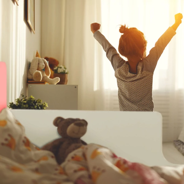 Hattyú Mintás Gyerek Ágykeret 70 x 140 cm + Ágyrács