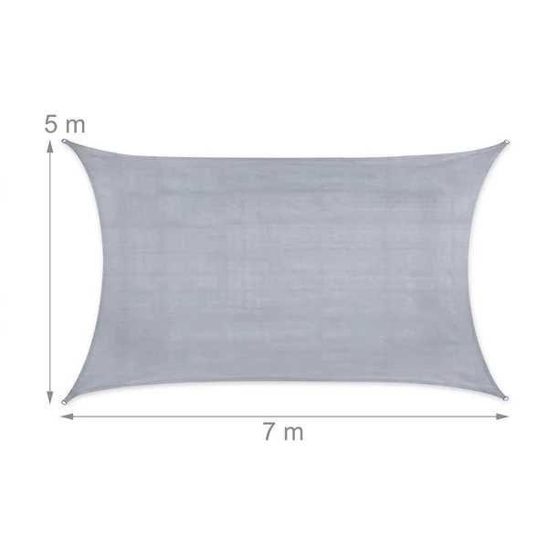 Világosszürke 5 x7 méter méretű óriási napvitorla HDPE alapanyagból
