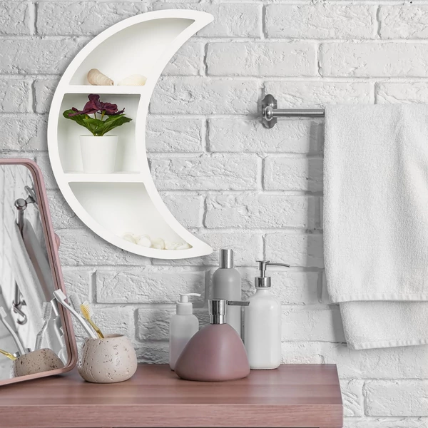 Moon félhold alakú fehér színű fali dekorpolc az éjjeli szekrény felett