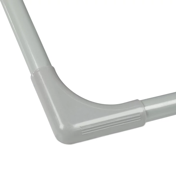 Csúszásmentes műanyag betét egy szürke színű összecsukható gyerekeknek készült szék és fotel talpán