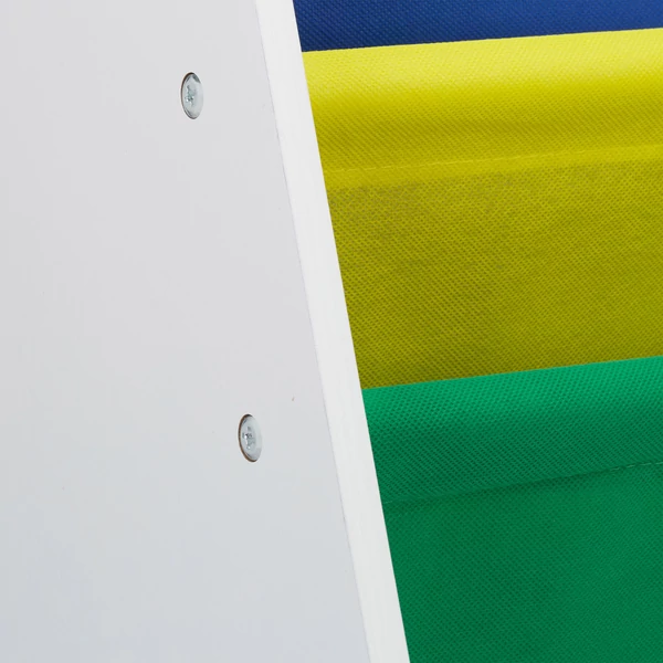 Tinka fehér színű MDF keretes és textil polcos gyermek könyvespolc és játéktároló középső része színes tárolórekeszekkel