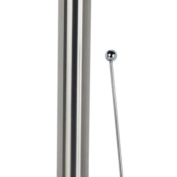 Roll papírtörlő tartó tartórésze és a törlőpapír leszorítója közelről