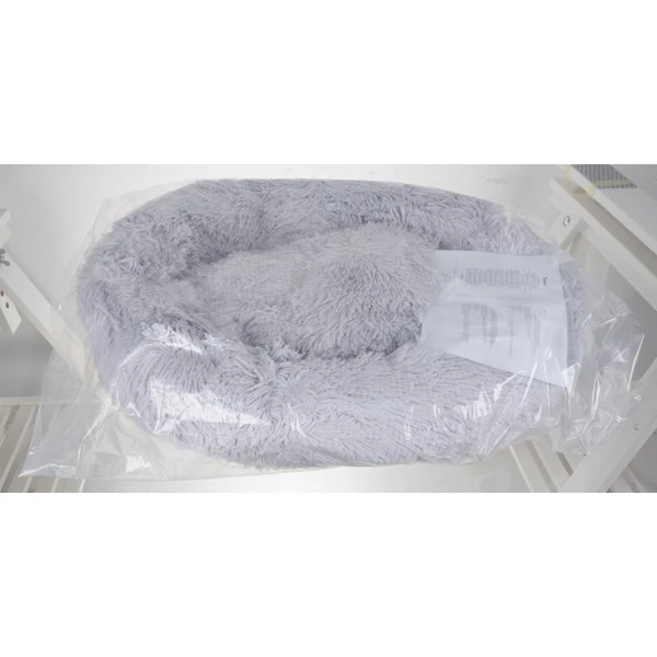 Fluffy szőrmés kutyaágy és kutyafekhely vákuumcsomagolt csomagolásban