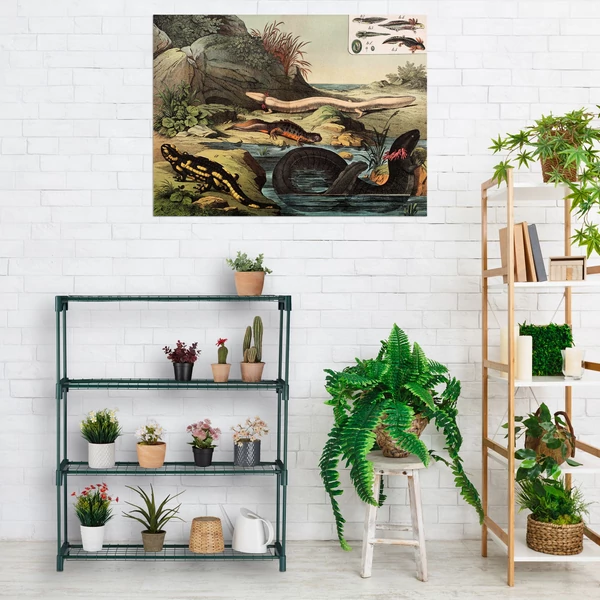 A nappaliban elhelyezett fából készült virágtartó mellett egy négy emeletes jaran acél virágtartó növényekkel